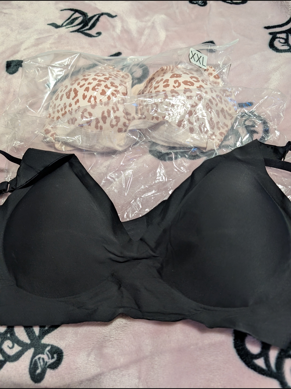 New Black Wireless Shapewear Black And Pink Leopard Bras
